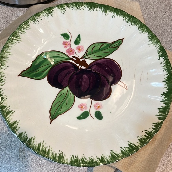 4 Blue Ridge Hand Painted fruit plates - Picture 7 of 9